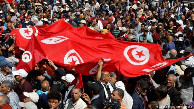 تونس: الرئيس قيس سعيّد وخطورة سياسته على الديمقراطية…