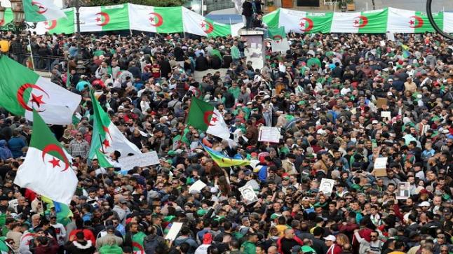 عودة الحراك الشعبي بكثافة الى شوارع المدن الجزائرية